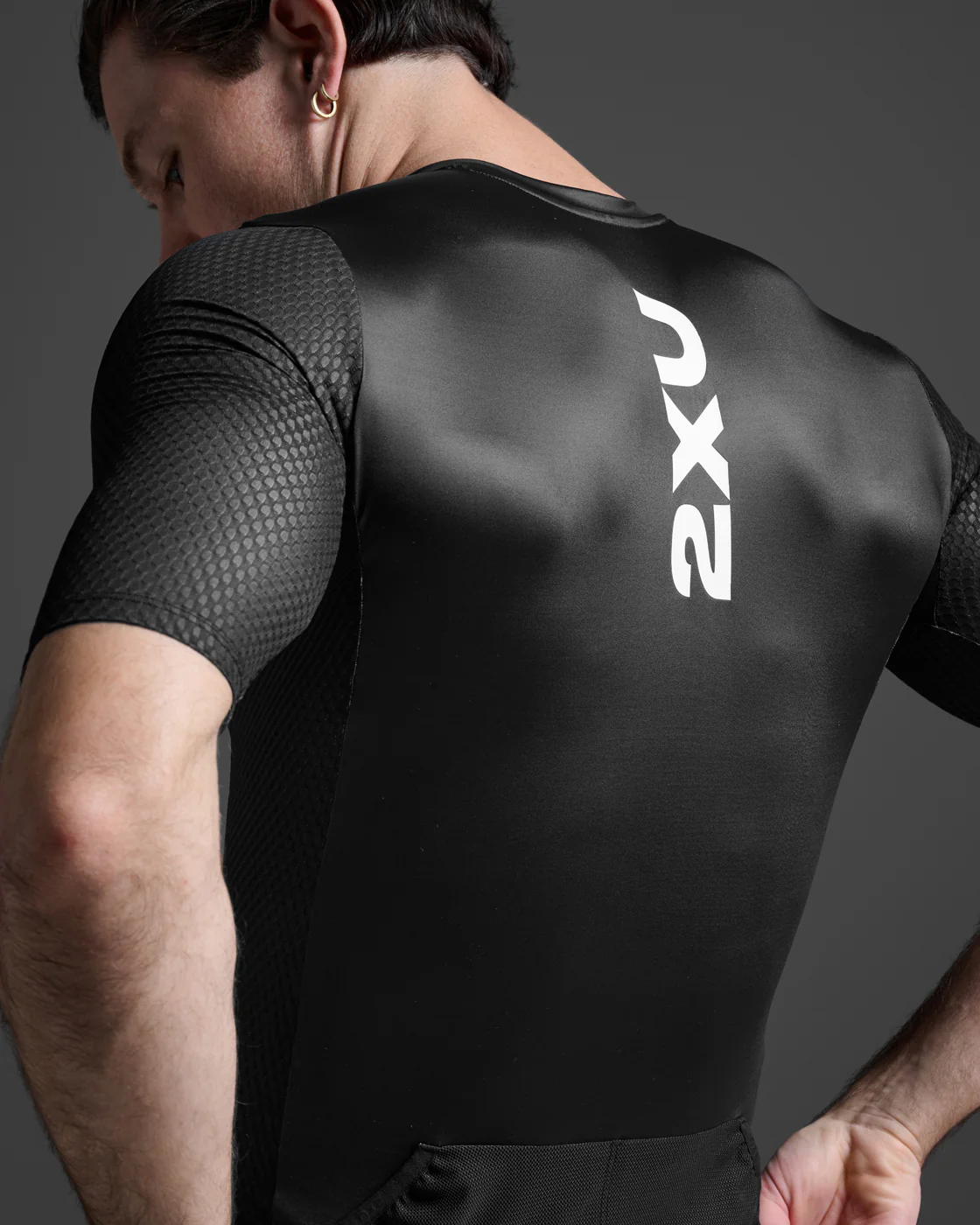 Aero Hex Tri Sleeved Top - Image 5