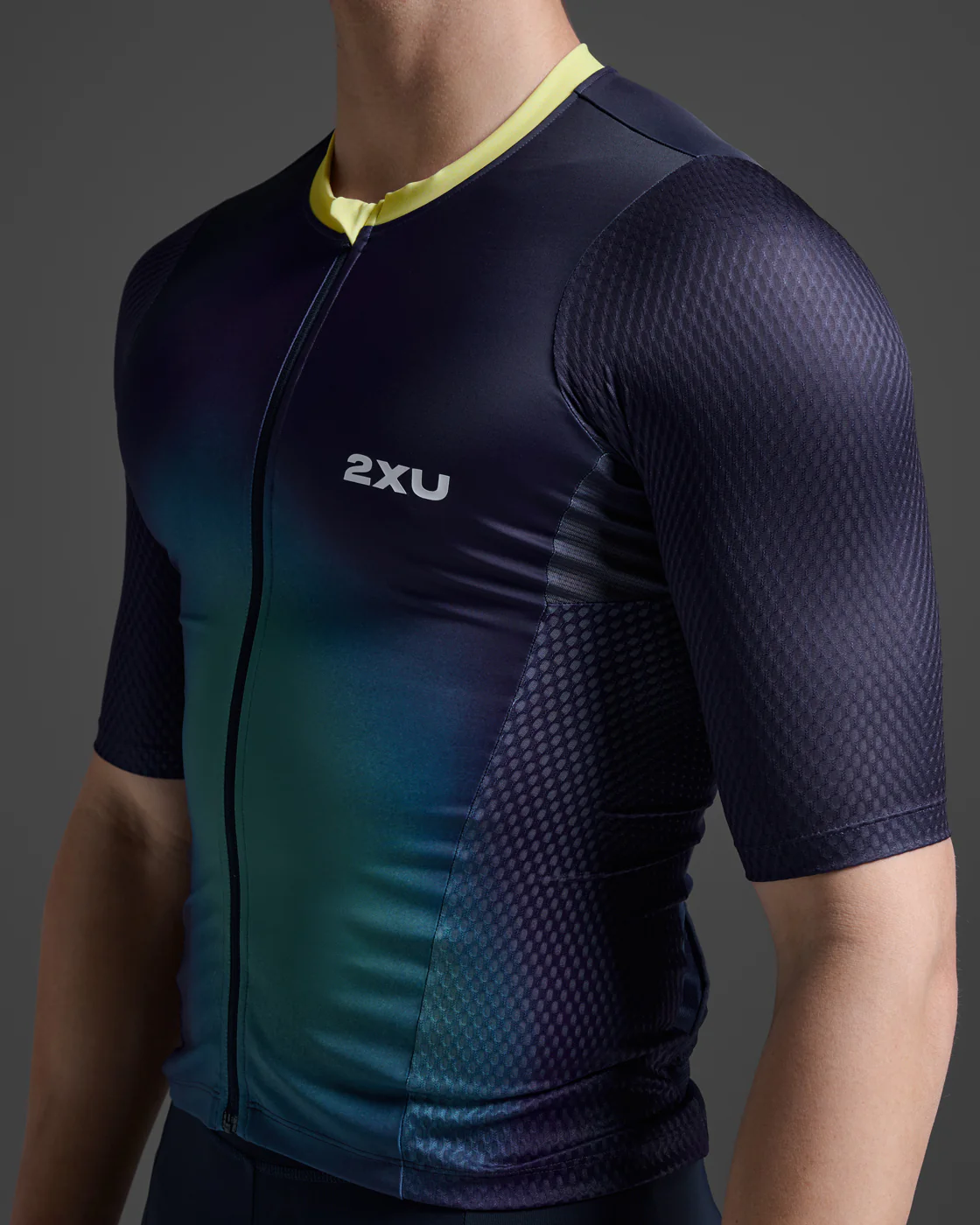 Aero Hex Tri Sleeved Top - Image 6