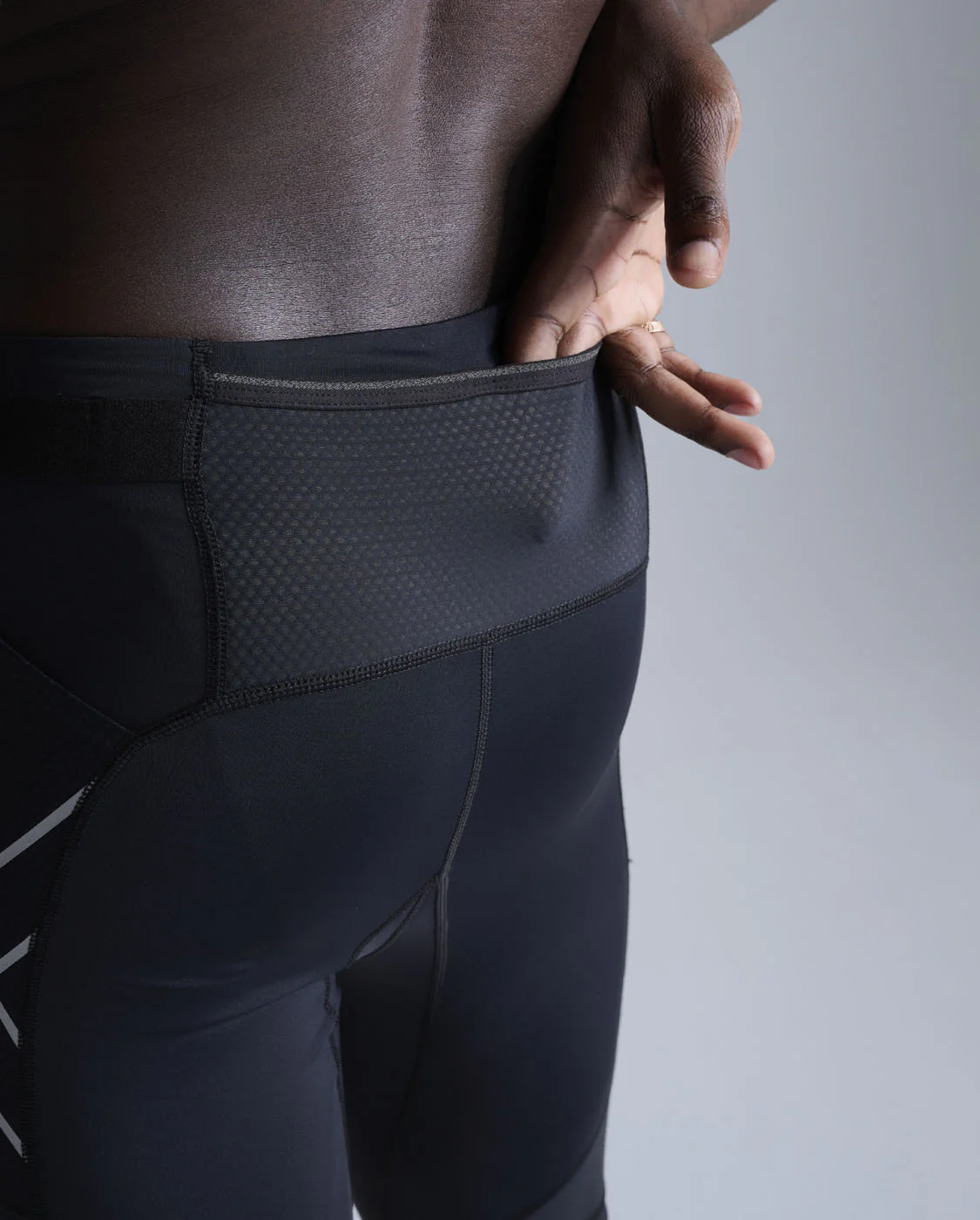 Aero Mesh Compression Shorts - Image 5