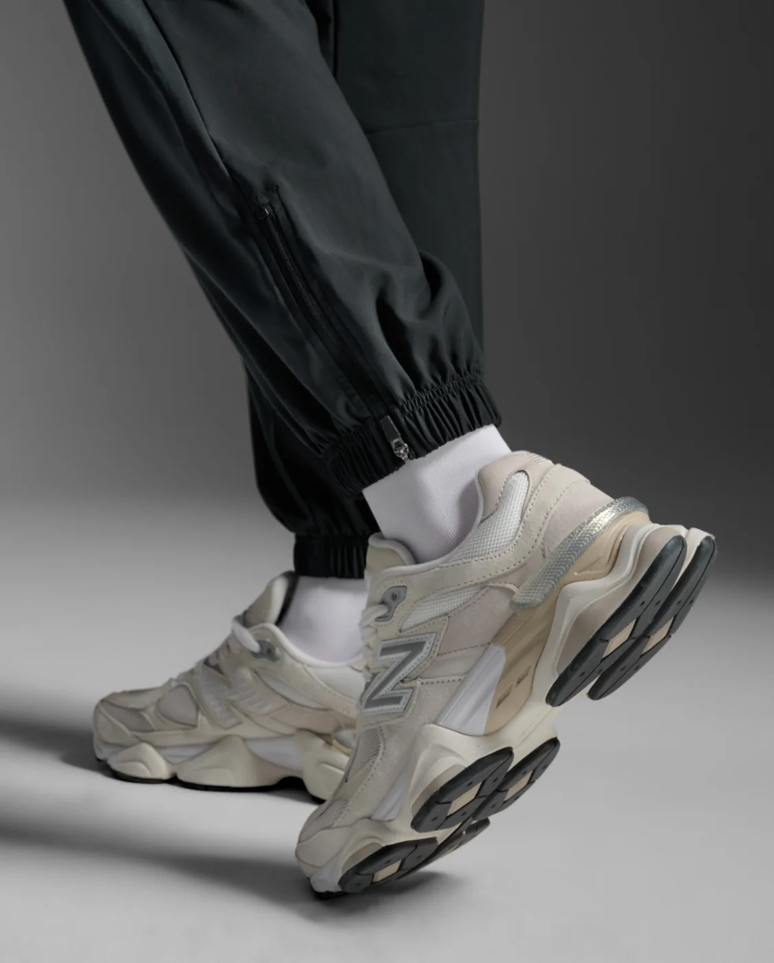 Aero Woven Jogger - Image 8